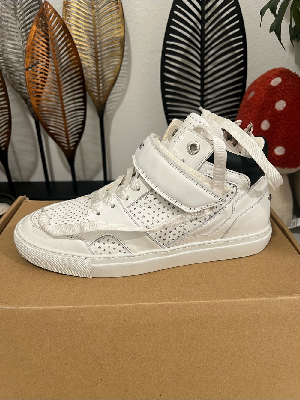 Zadig & Voltaire Men's Mid Top
Sneakers | White Black | Lace Up/Hook
& Loop
